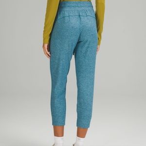 Lululemon Ready to Rulu Cropped Jogger size 8